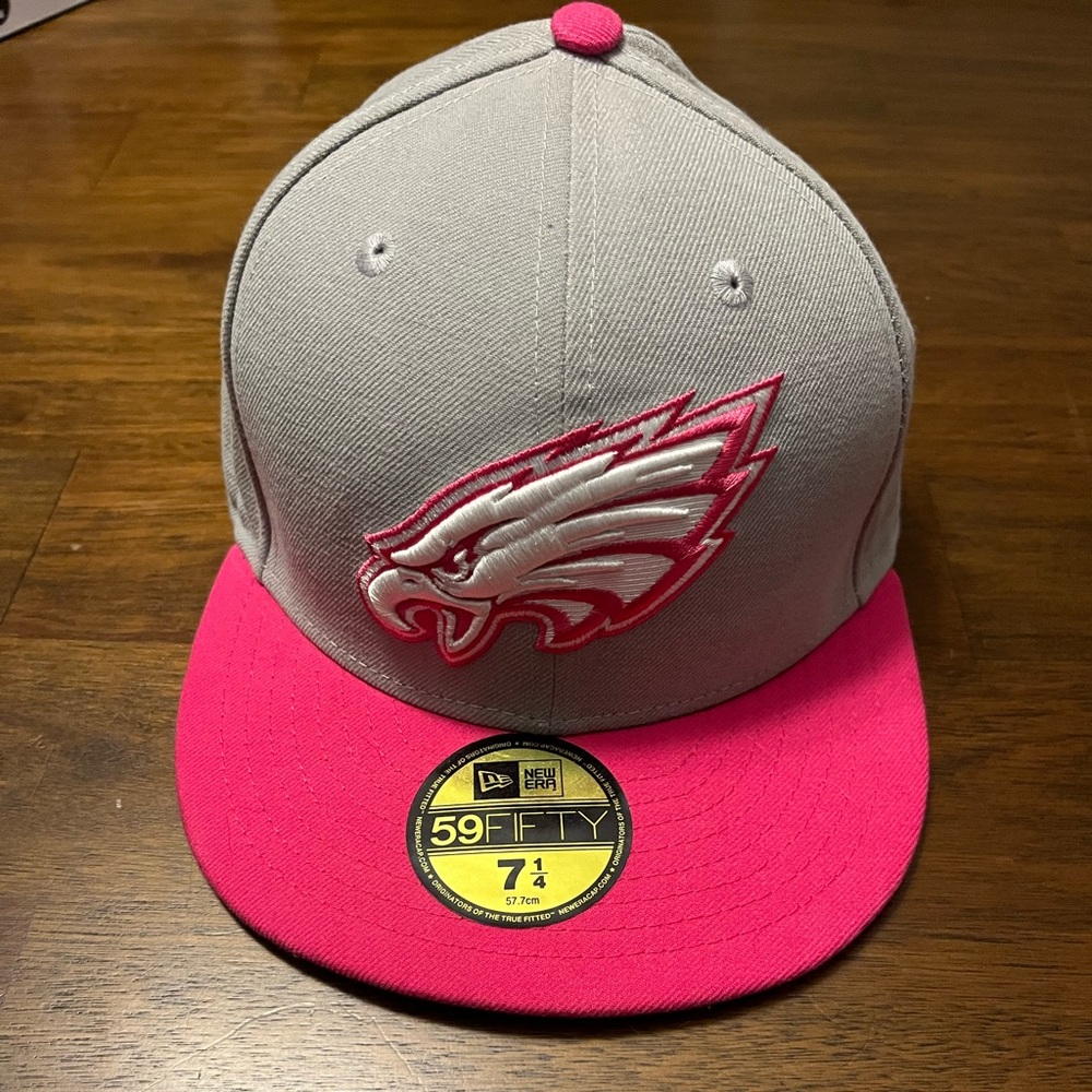 NFL Philadelphia Eagles 7 1/4 Fitted Hat. Breast Cancer Awareness hat.